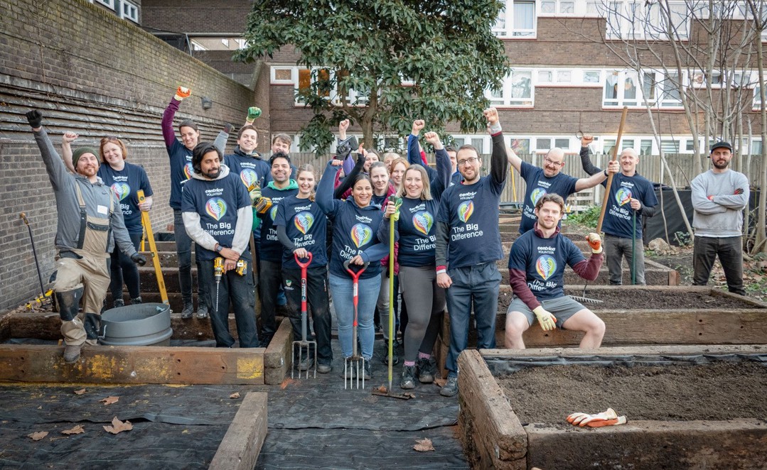 Volunteer Image028
