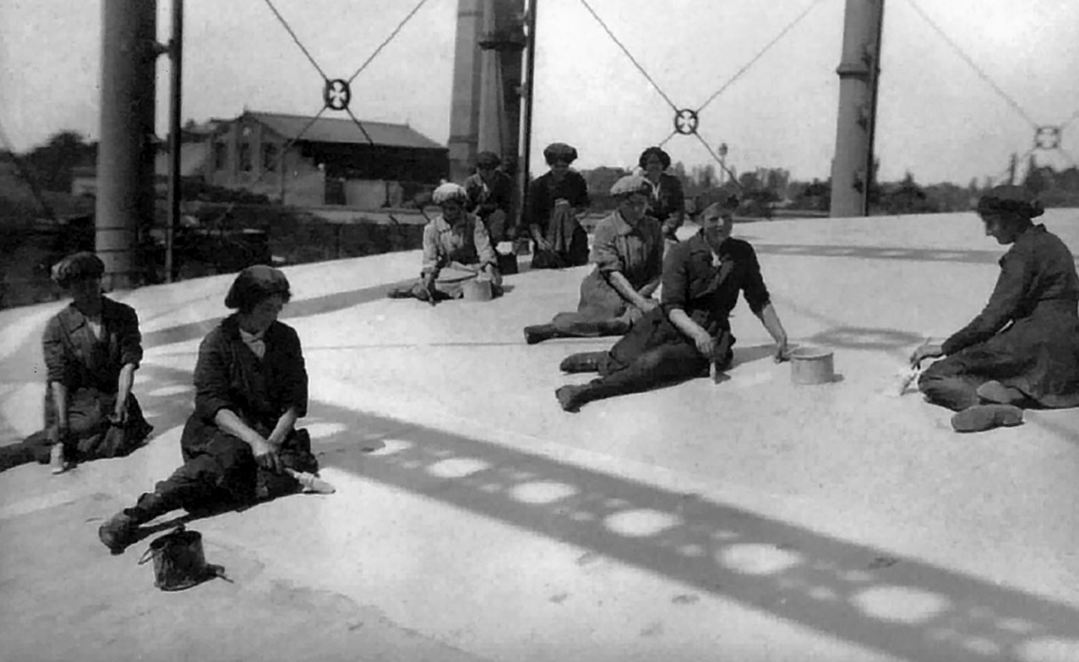 Women Painting Facility